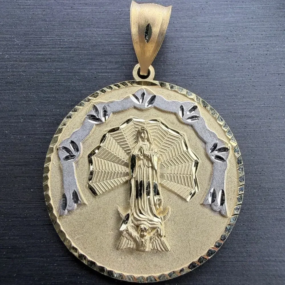 Solid 10k Yellow And White Gold Saint Mary Coin Pendant 3.6 Grams 8.5mm Bail